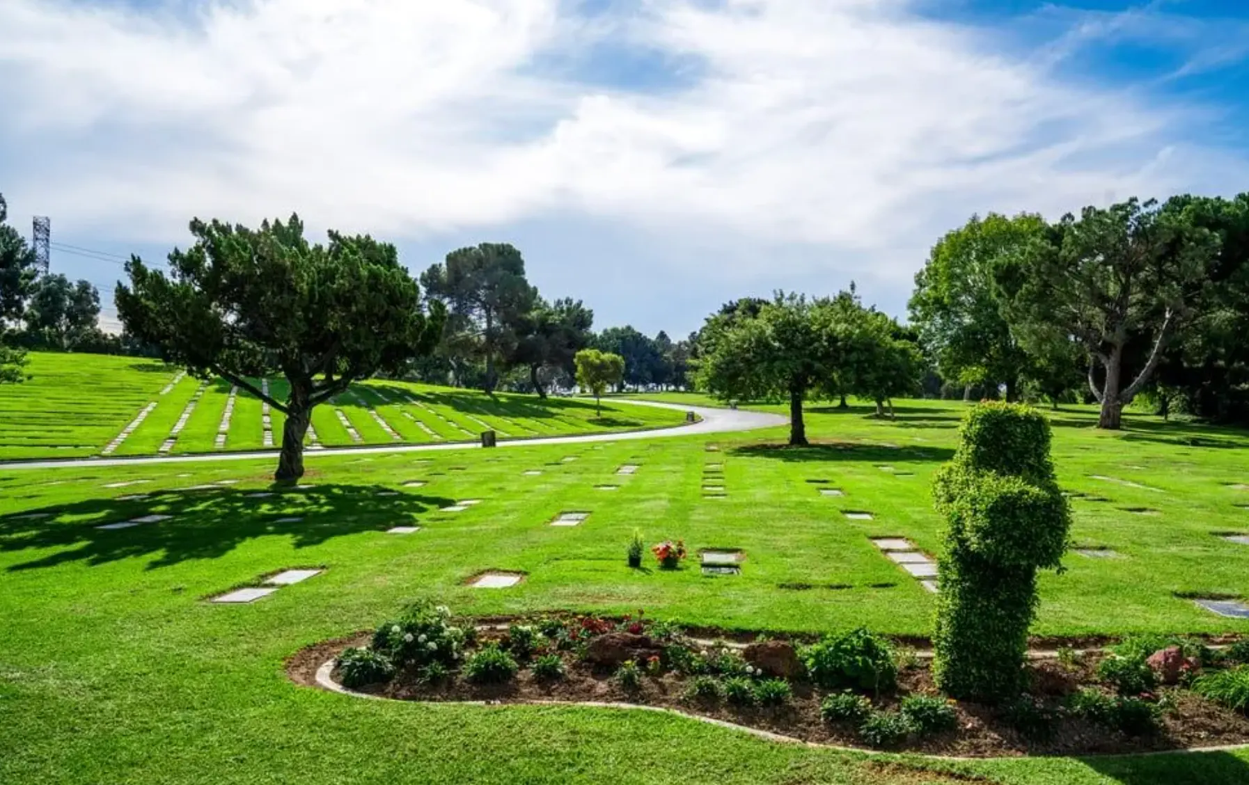 Rolling lawns and memorial gardens